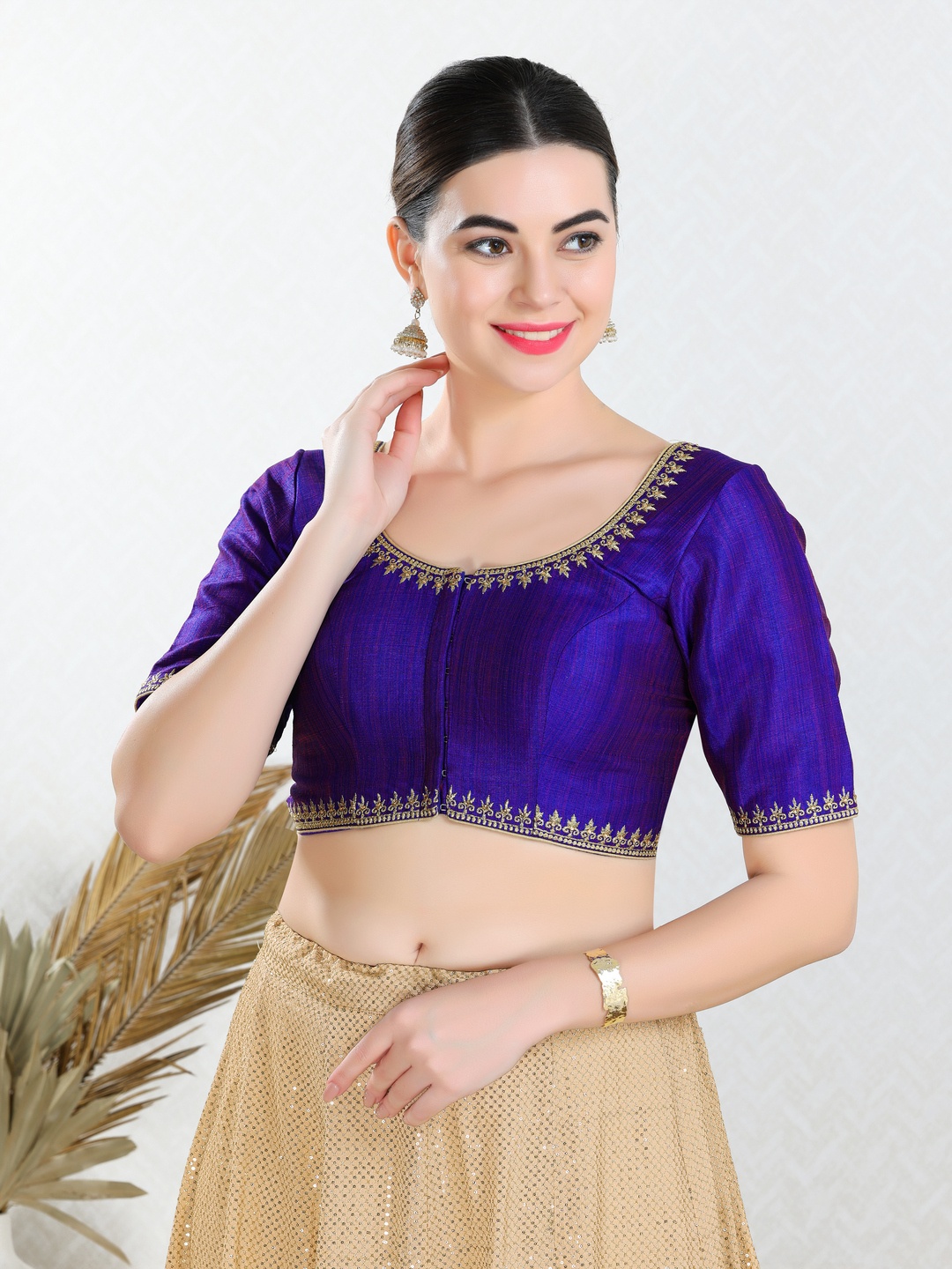 

VAMAS - THE DESIGNER BLOUSES Women Round Neck Padded Saree Blouse, Purple