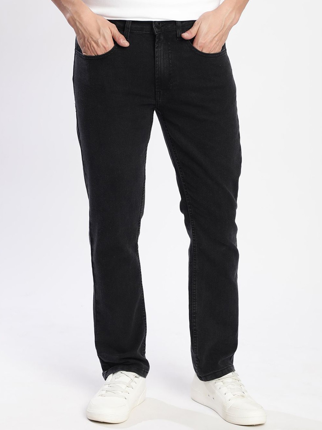 

The Roadster Lifestyle Co. Men Pure Cotton Slim Fit Clean Look Jeans, Charcoal