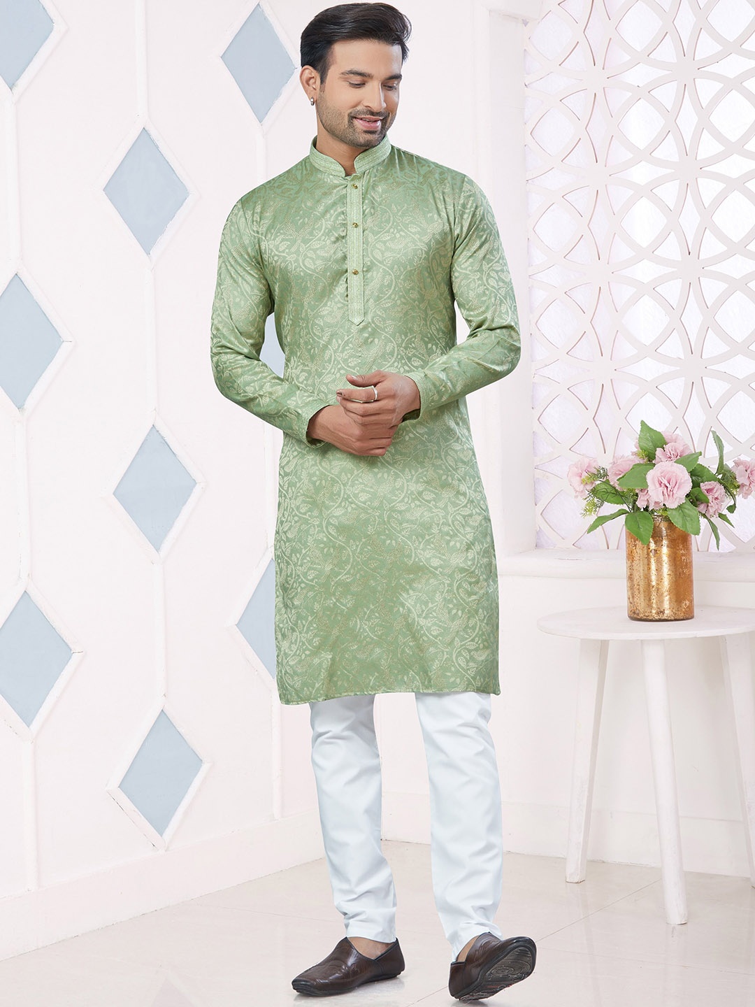 

OUTLUK Floral Woven Design Mandarin Collar Jacquard Straight Kurta, Green