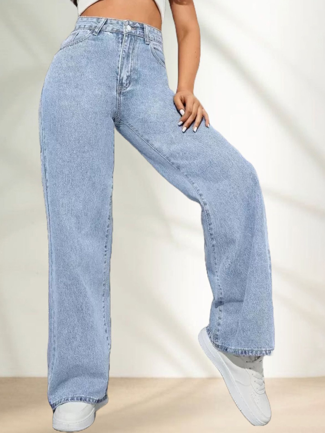 

LINARIA Women Classic Relaxed Fit Light Fade Clean Look Cotton Jeans, Blue
