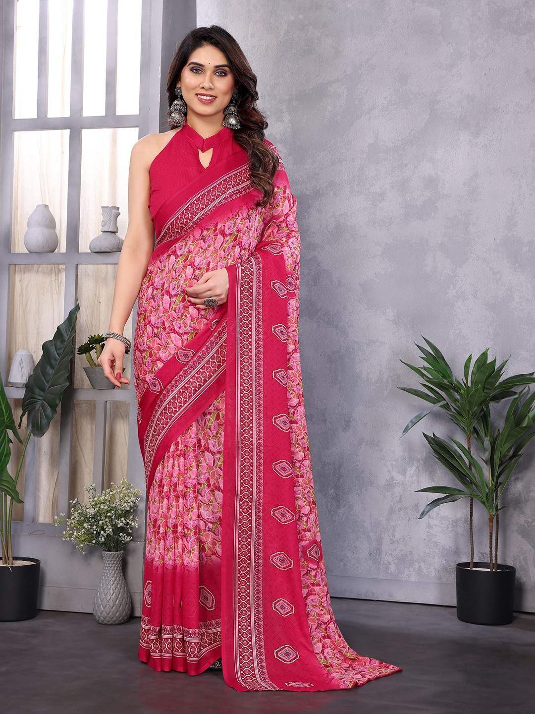

Nirmohi Fashion Floral Poly Georgette Saree, Pink