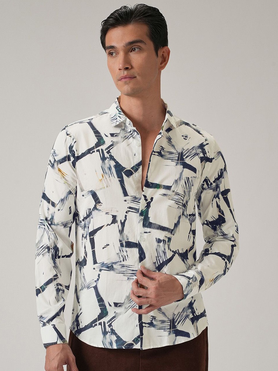 

Banana Club Men Abstract Printed Classic Slim Fit Casual Shirt, White