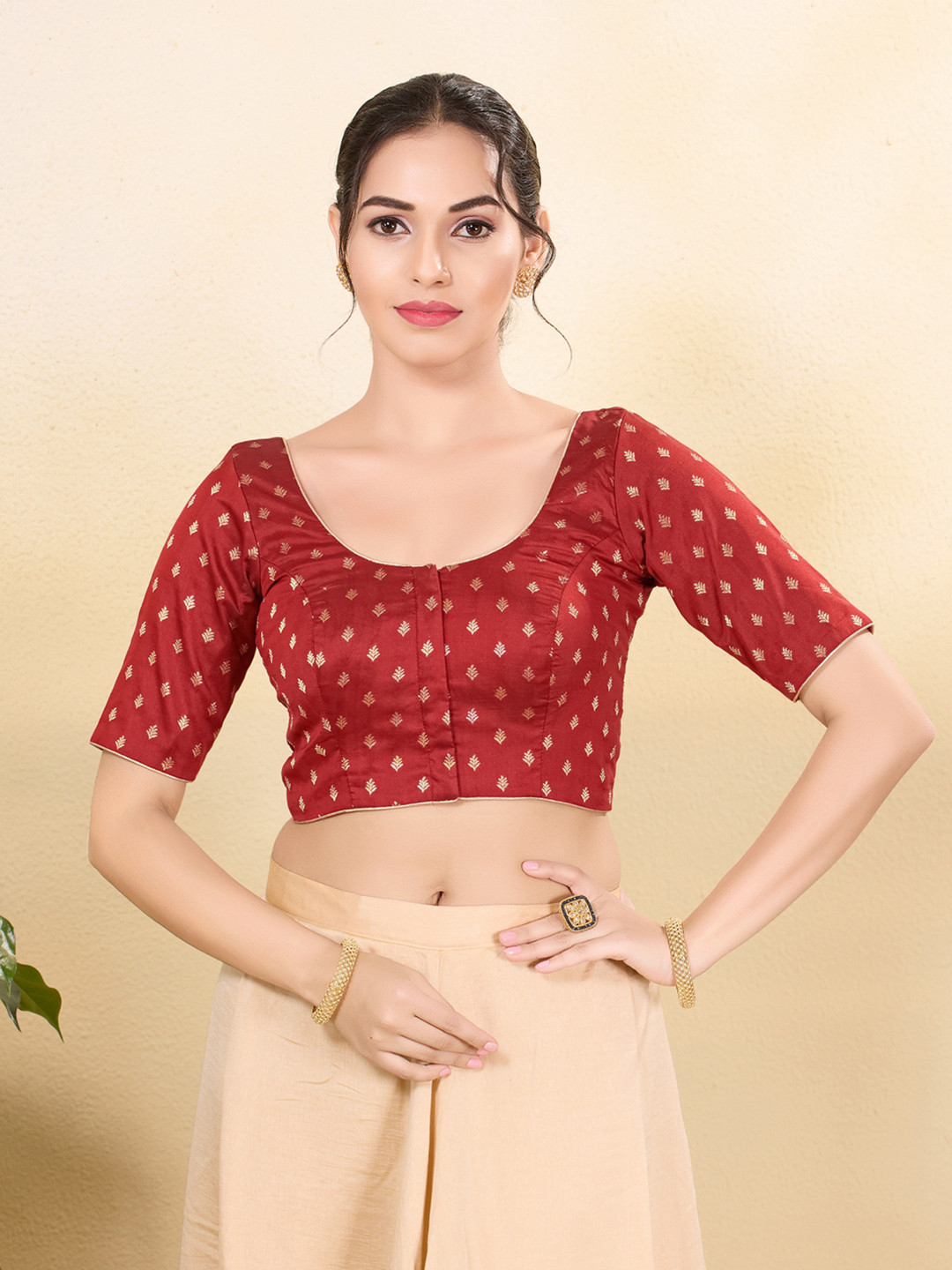 

VAMAS - THE DESIGNER BLOUSES Women Round Neck Padded Saree Blouse, Red