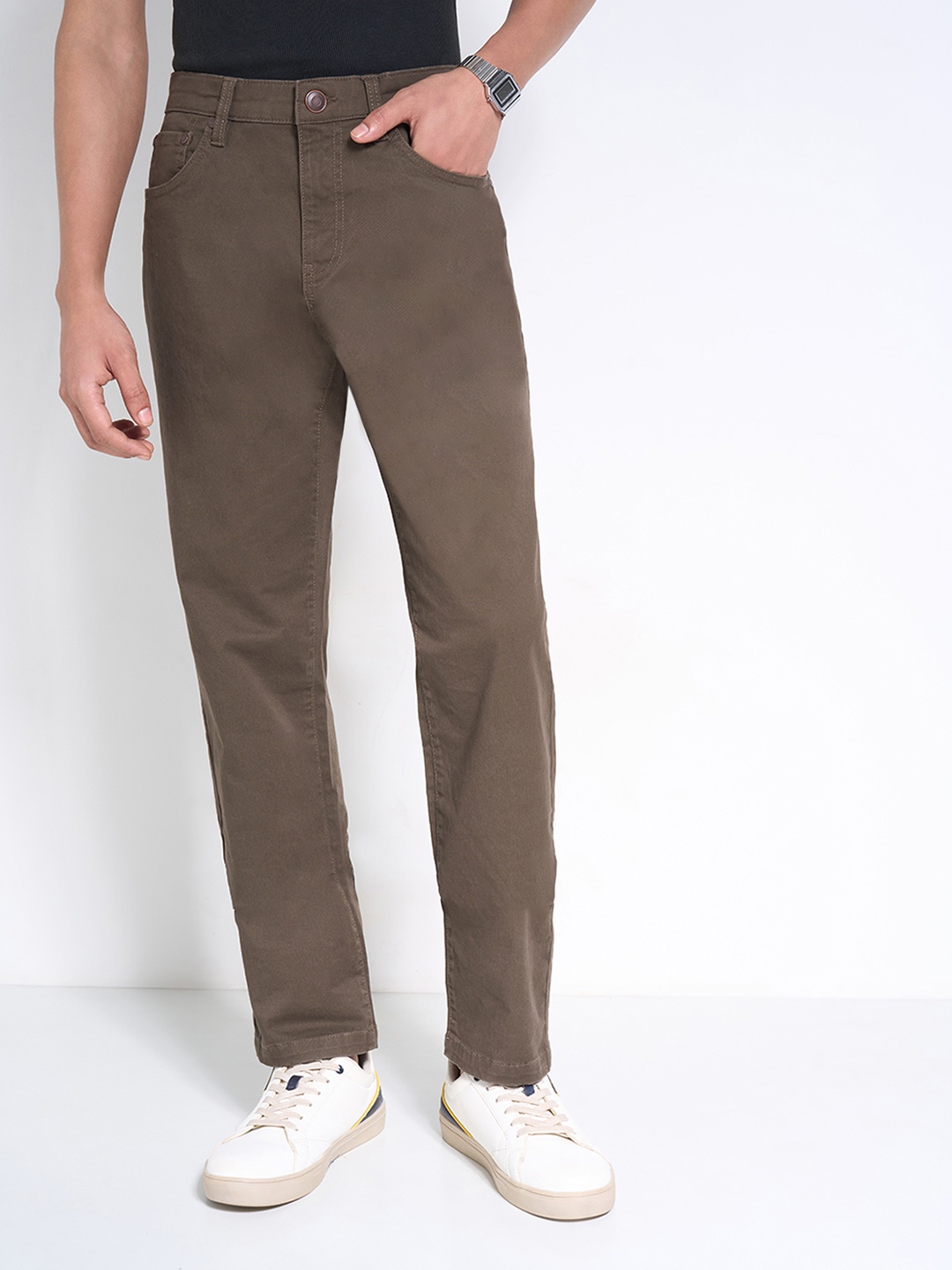 

Peregrine by Pantaloons Men Regular Fit Mid-Rise Trousers, Olive