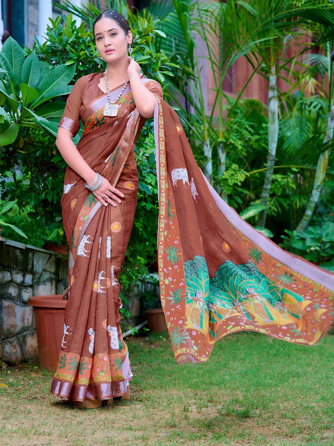 

Mitera Ethnic Motifs Printed Zari Pure Cotton Saree, Brown