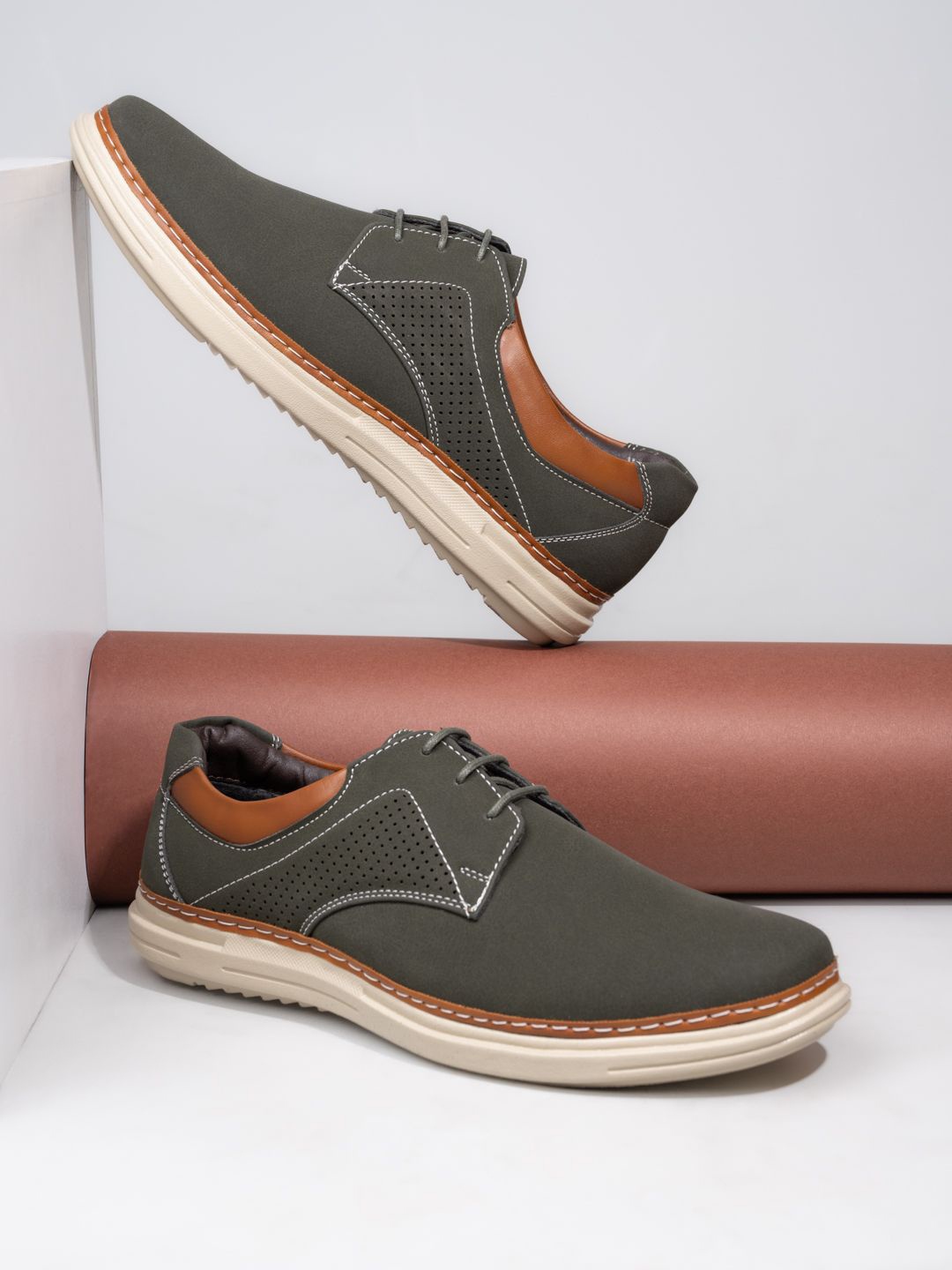 

The Roadster Lifestyle Co Men Casual Sneakers, Olive