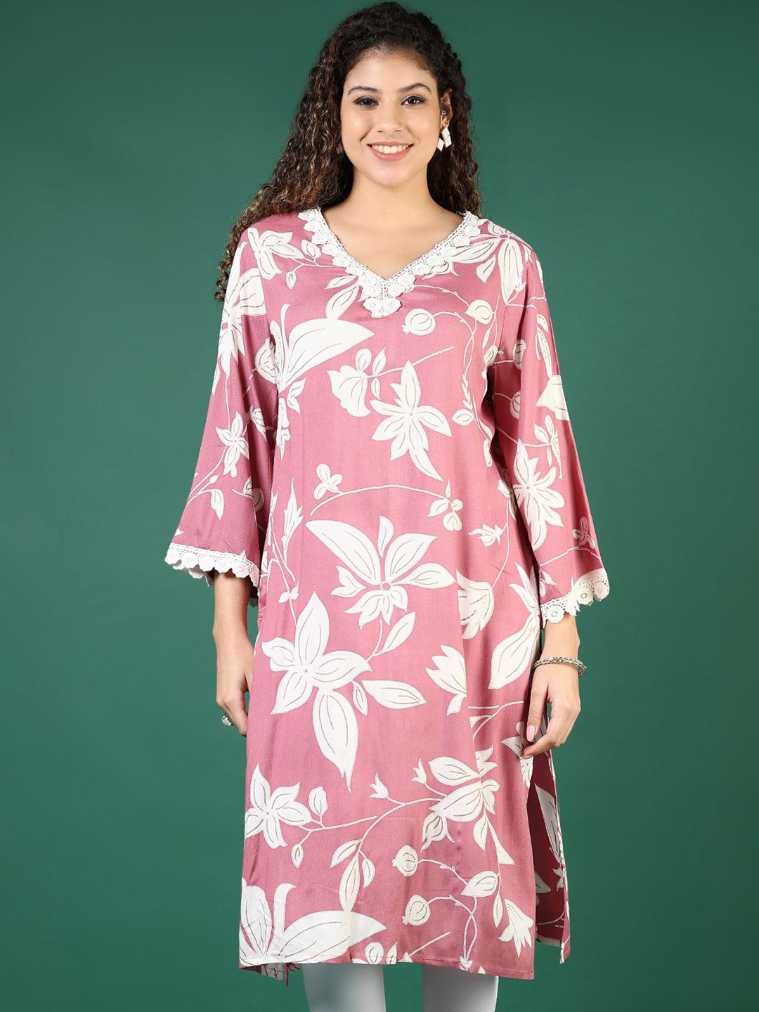 

V-Mart Floral Printed Flared Sleeves Thread Work V-Neck A-Line Kurta, Pink