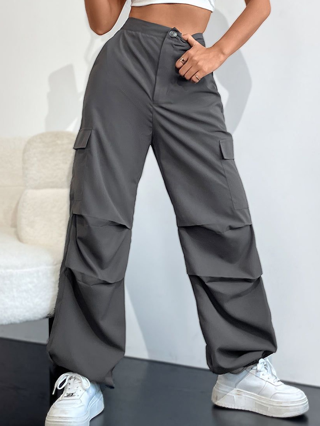 

Outzidr Women Relaxed Fit Pin-Tucked Cargo Trousers, Grey