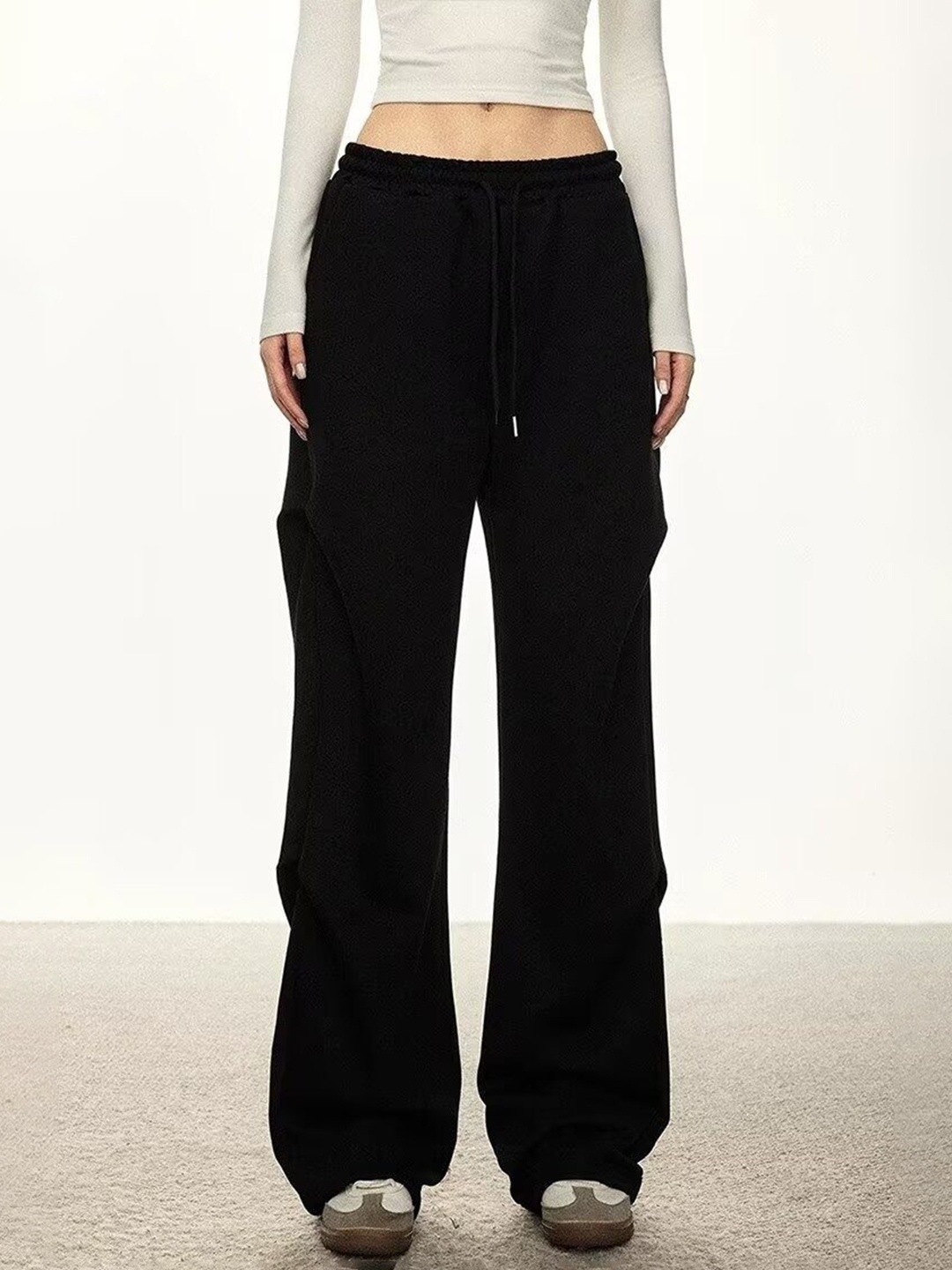 

Outzidr Women Relaxed-Fit Mid Rise Track Pants, Black