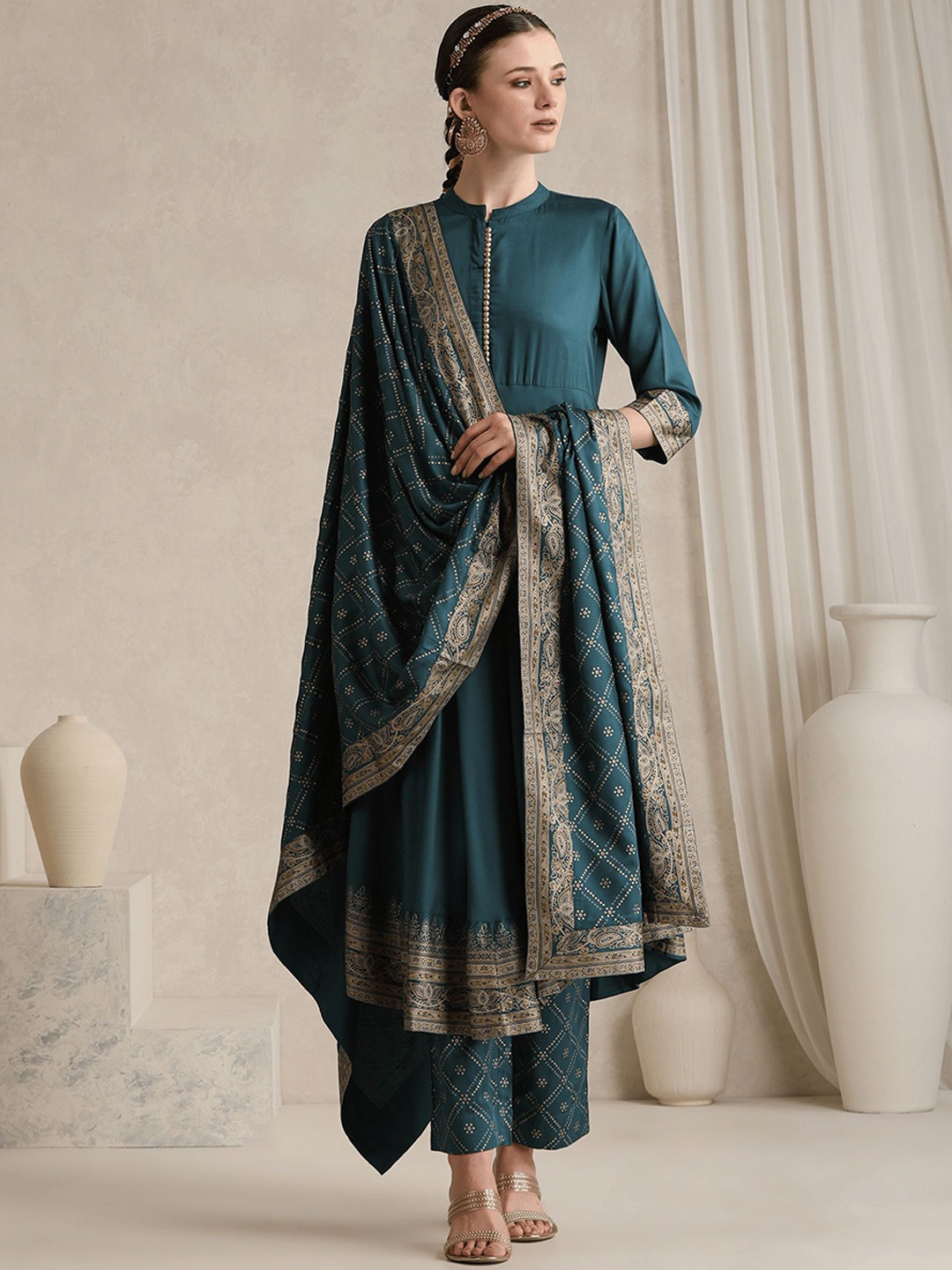 

Khushal K Ethnic Motifs Printed Mandarin Collar A-Line Kurta With Trousers And Dupatta, Teal