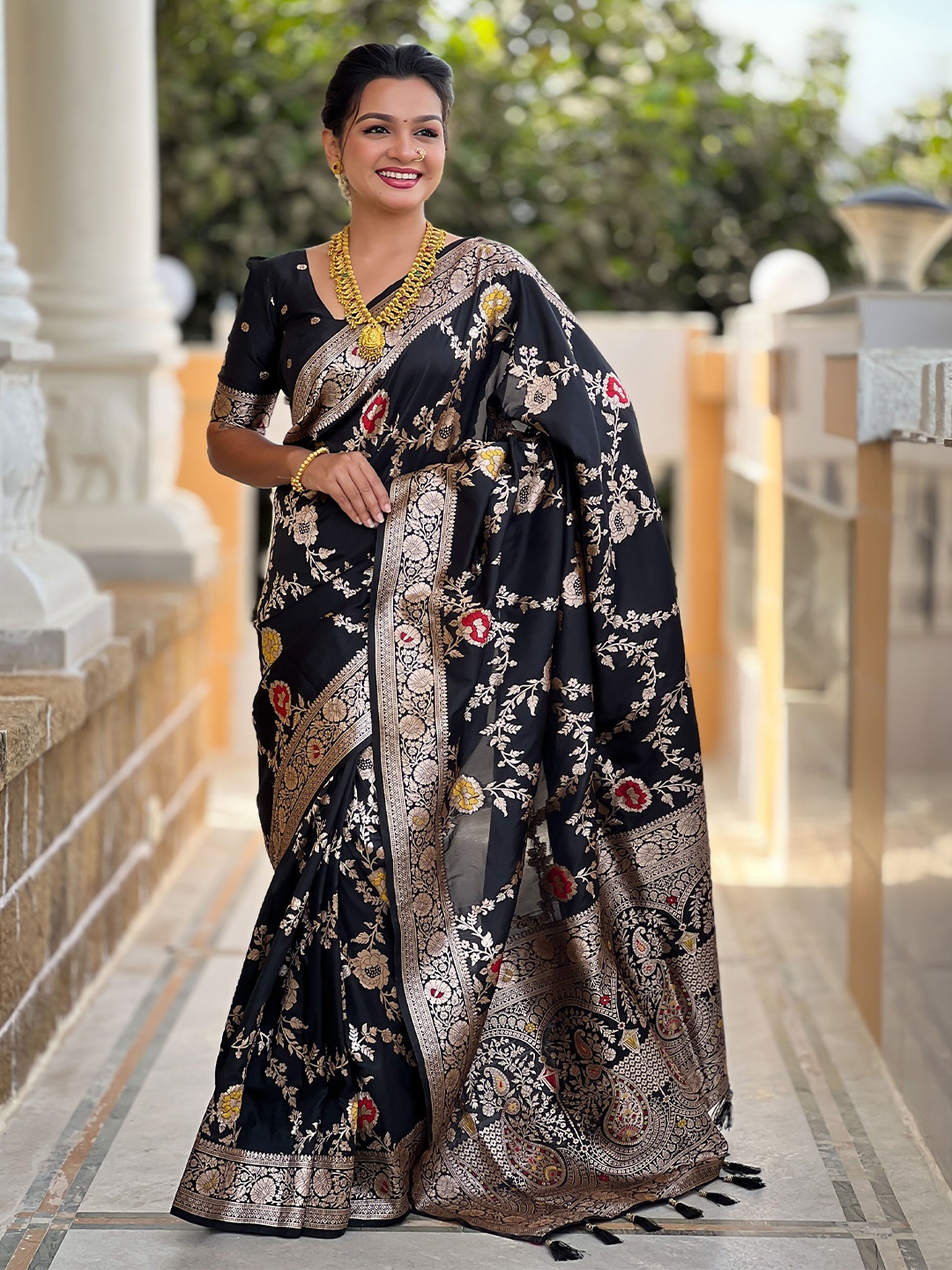 

Divyadham Textiles Ethnic Motifs Woven Design Zari Pure Silk Banarasi Saree, Black