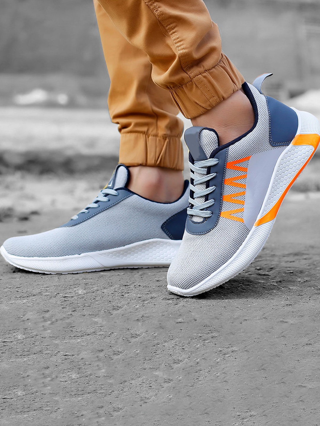 

riffway Men Colourblocked Sneakers, Grey