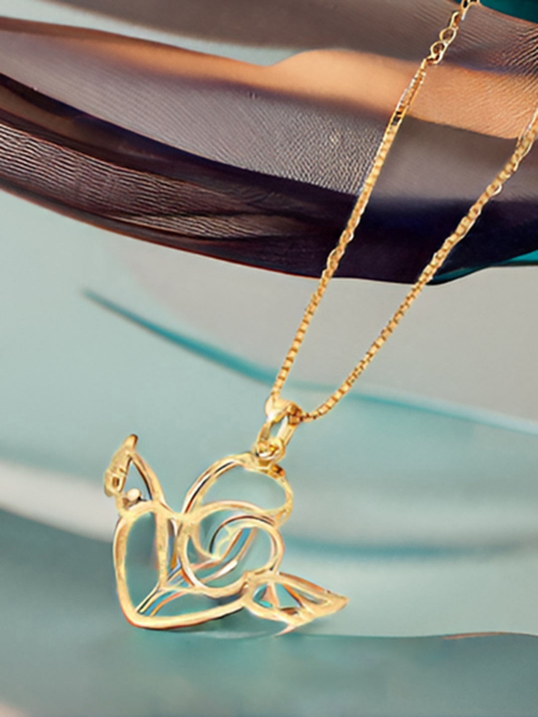 

MAIRA 925 Sterling Gold-Plated Heart Shaped Pendants With Chains