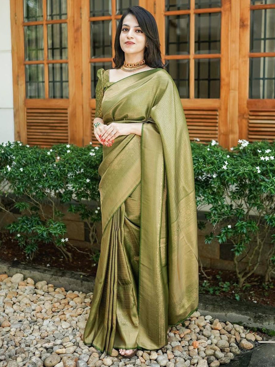 

PAYAL CREATION Woven Design Zari Banarasi Saree, Green
