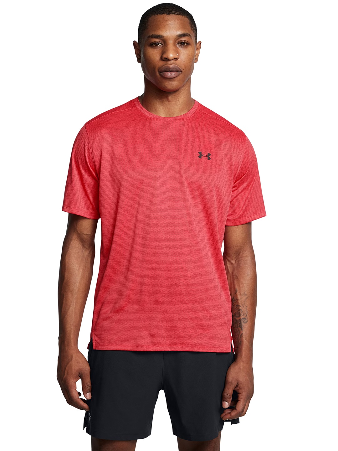 

UNDER ARMOUR Tech Vent Short Sleeves T-shirt, Red