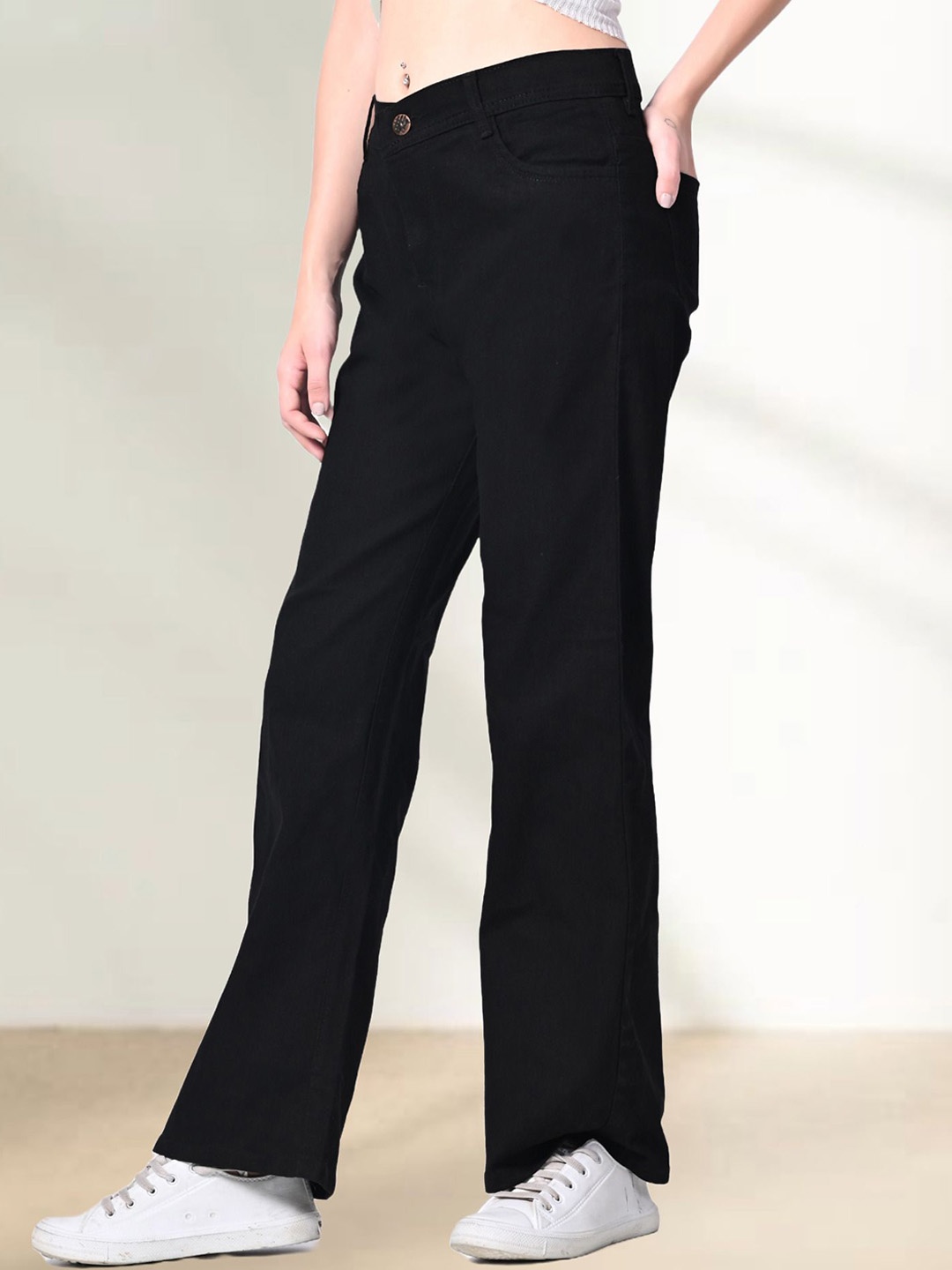 

LINARIA Women Classic High-Rise Straight Fit Jeans, Black
