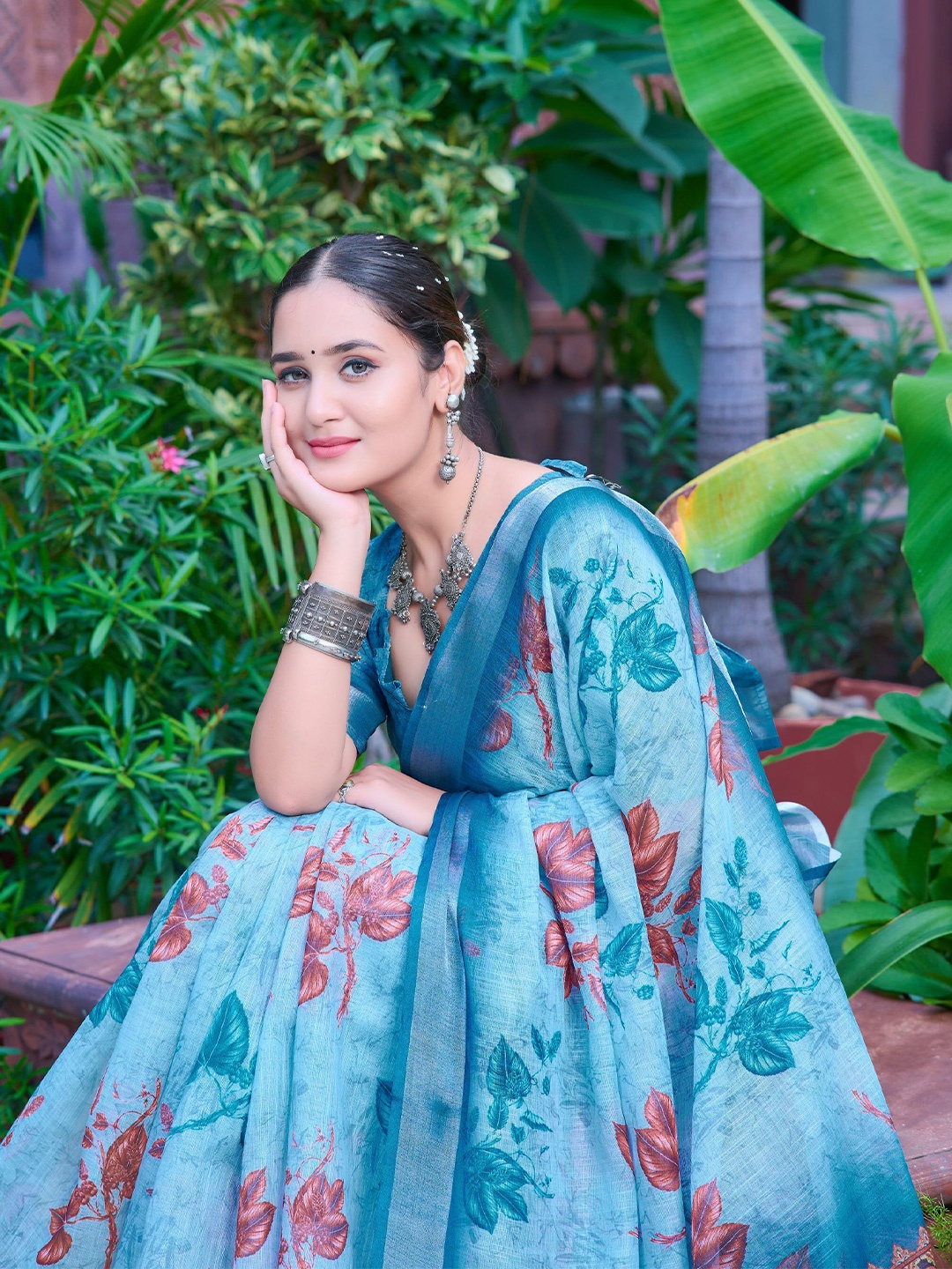

Mitera Floral Printed Zari Pure Cotton Saree, Blue