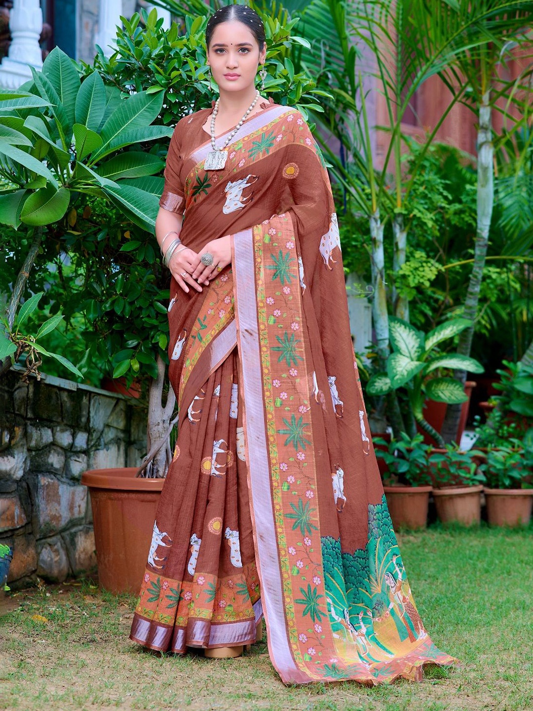 

Nimidiya Floral Printed Zari Pure Cotton Saree, Brown