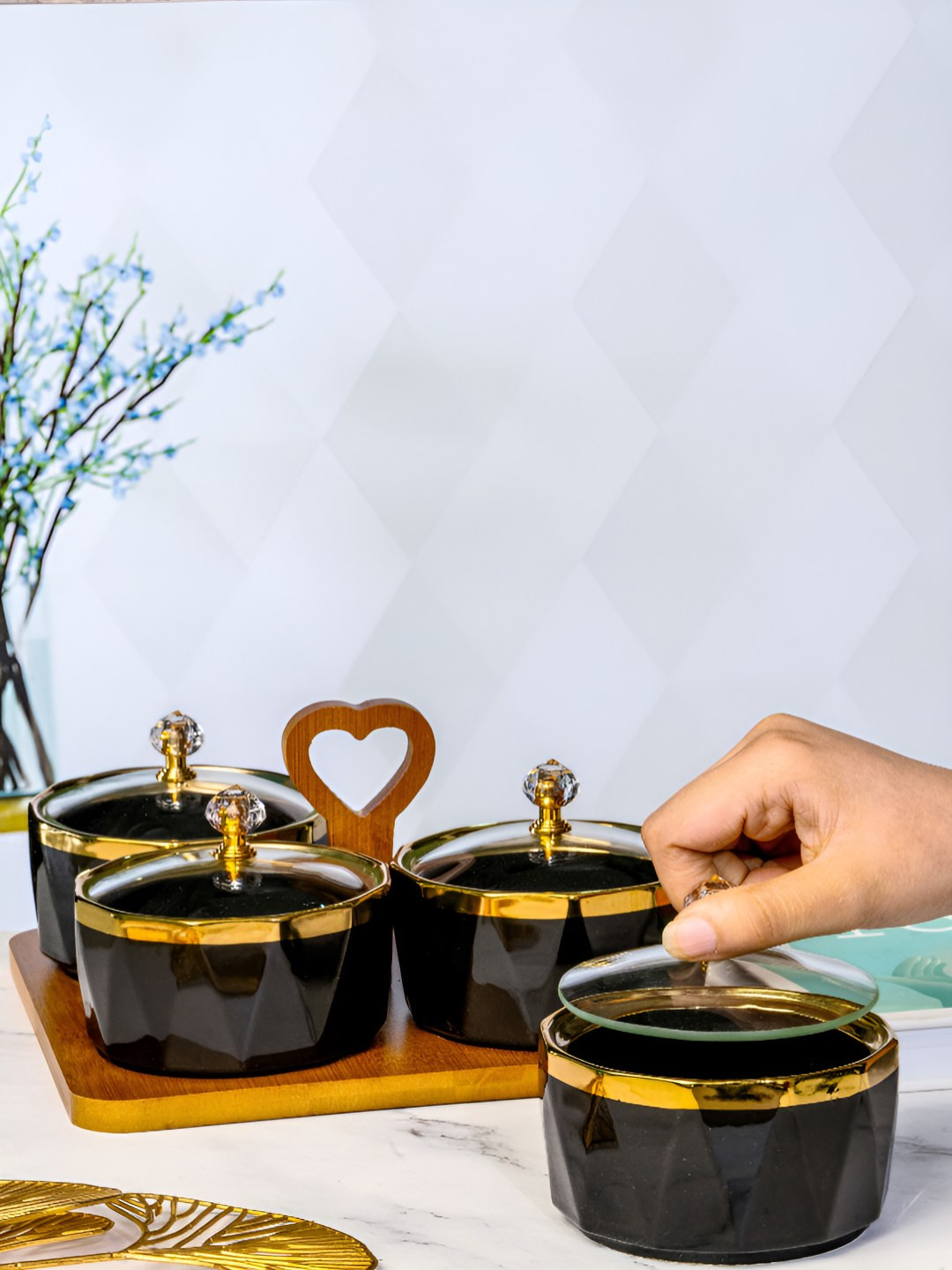 

Roxx Black & Gold Toned 5 Pieces Metal Dishwasher Safe Container 250ml