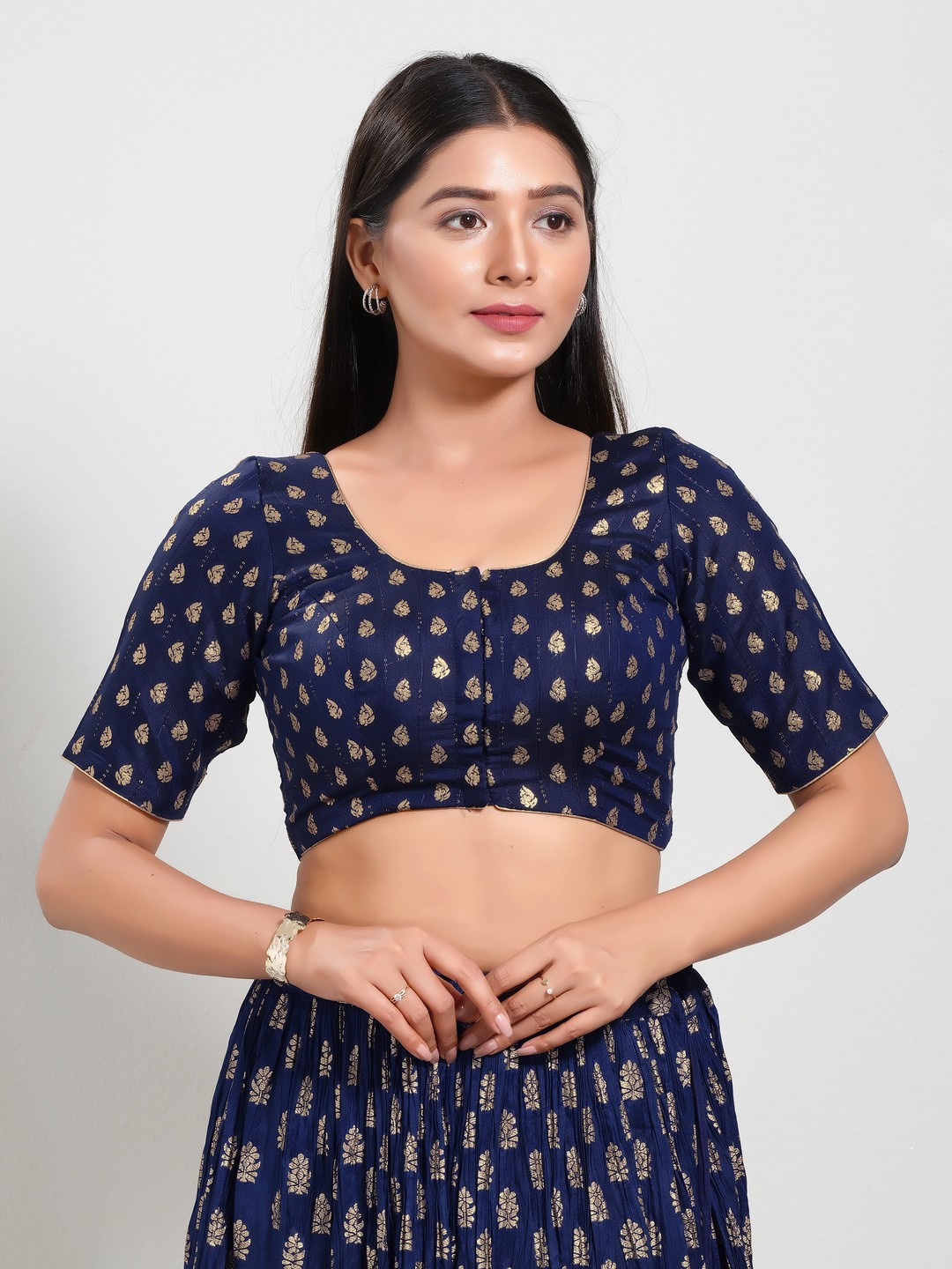 

VAMAS - THE DESIGNER BLOUSES Women Round Neck Padded Saree Blouse, Navy blue