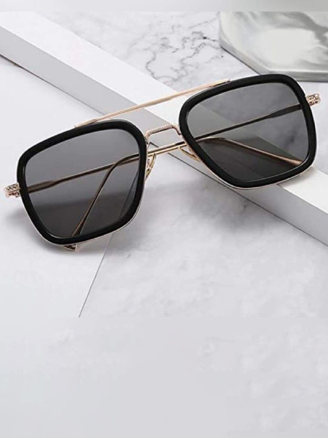 

FUNGLASSES Unisex Square Sunglasses with UV Protected Lens TONY GOLD BLACK