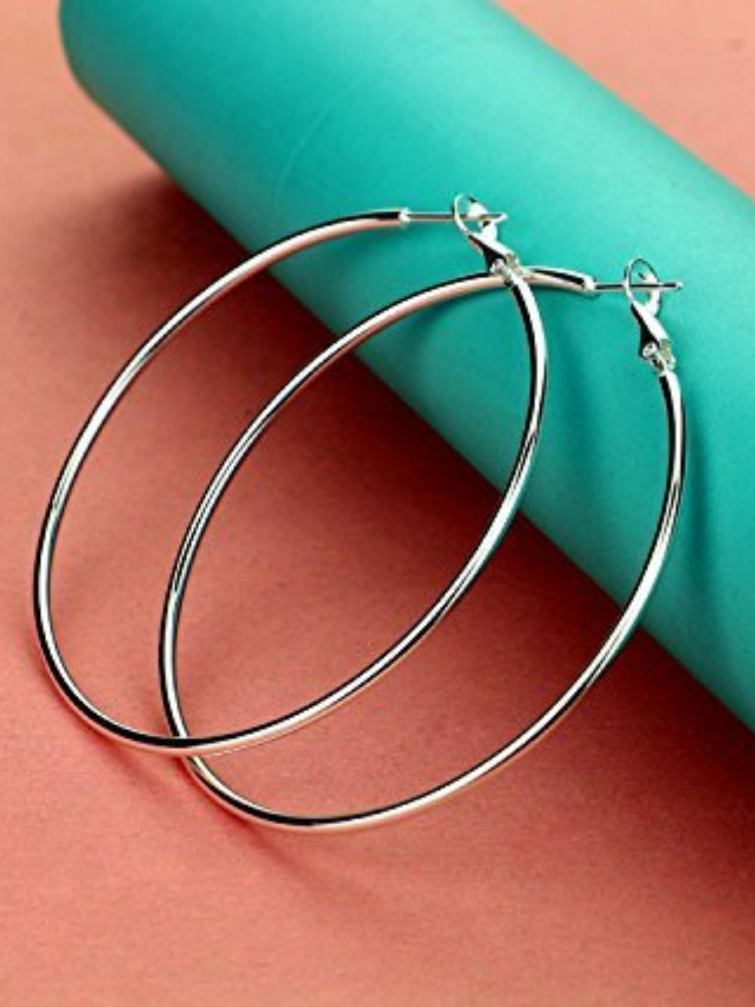 

DressBerry Silver-Plated Circular Shaped Hoop Earrings