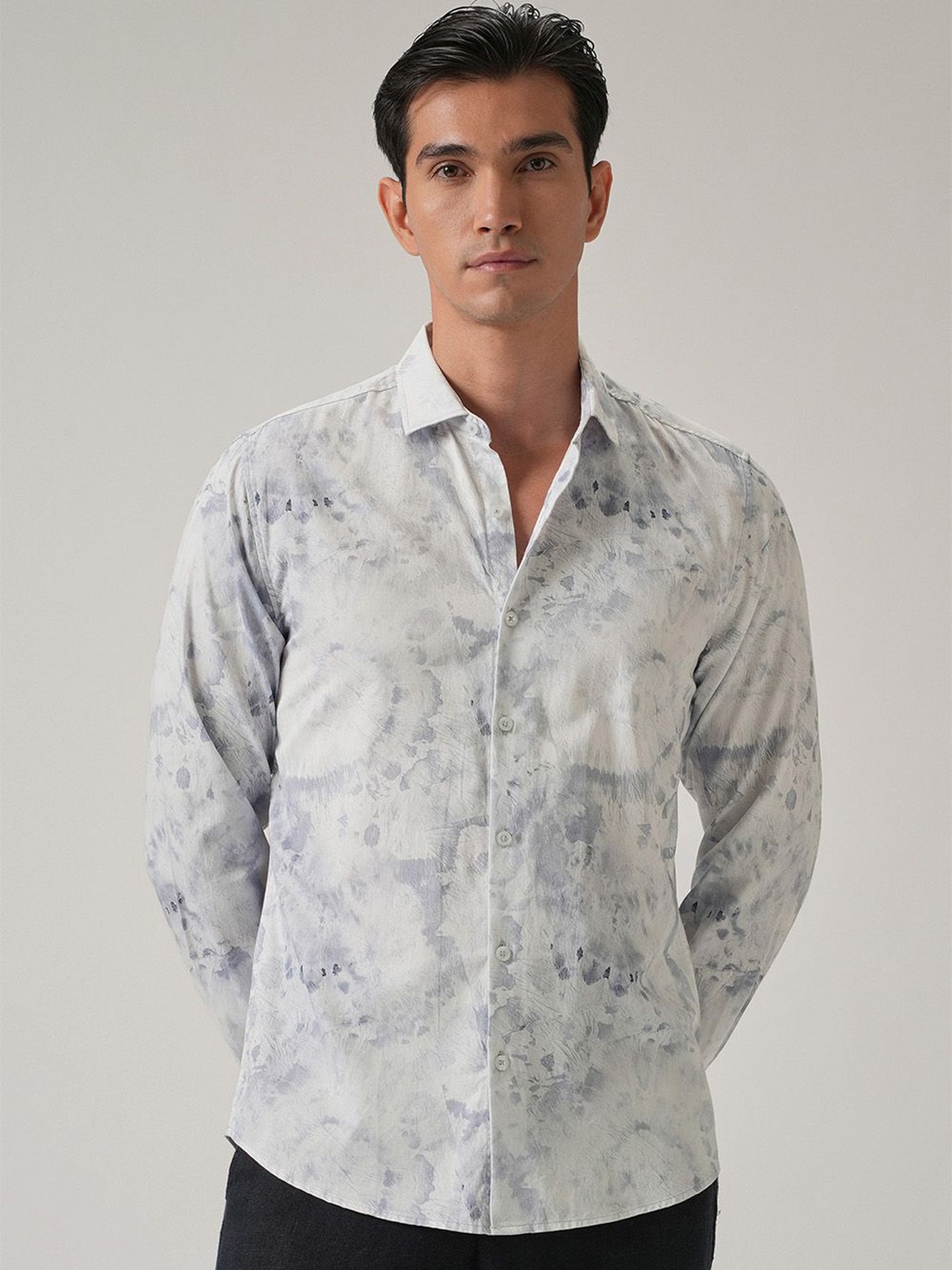 

Banana Club Men Abstract Printed Classic Slim Fit Casual Shirt, White