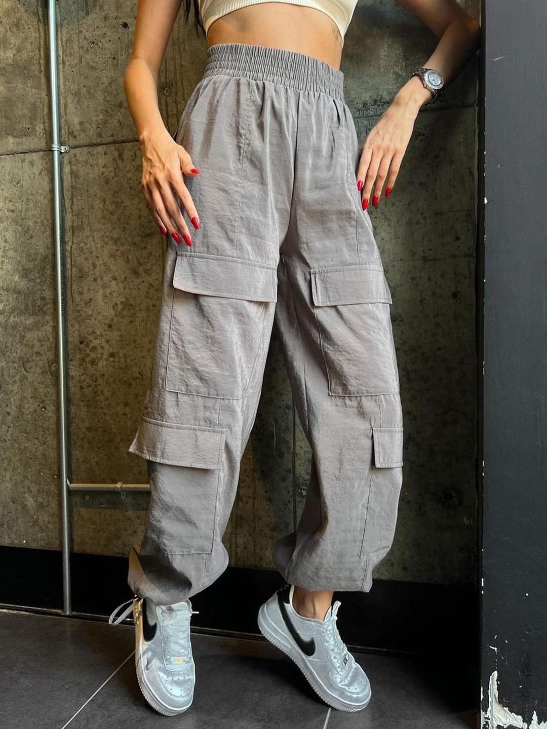 

Outzidr Women Regular Fit Mid Rise Cargo Trouser, Grey
