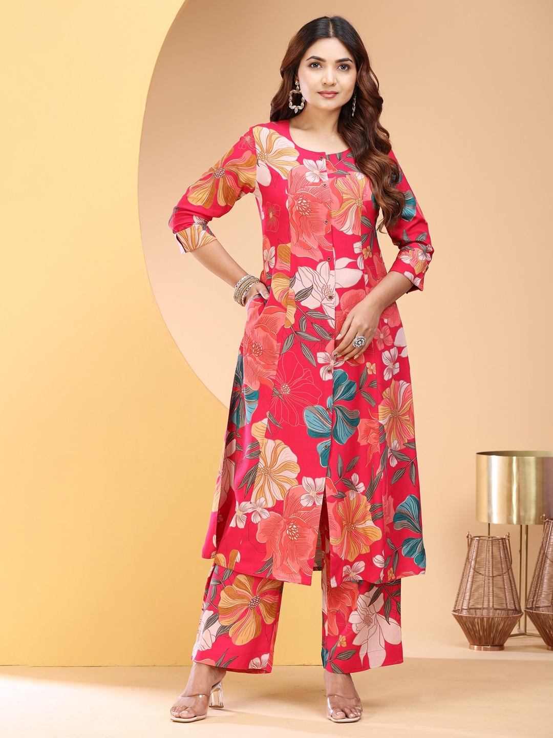 

COTTON CULTURE Floral Printed Round Neck Straight Kurta With Palazzos, Orange