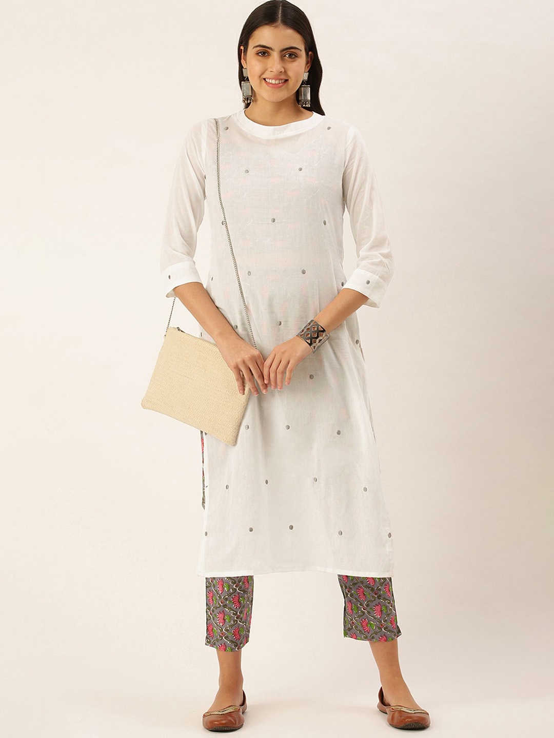 

Fourleaf Geometric Embroidered Round Neck Pure Cotton Straight Kurta with Trousers, White