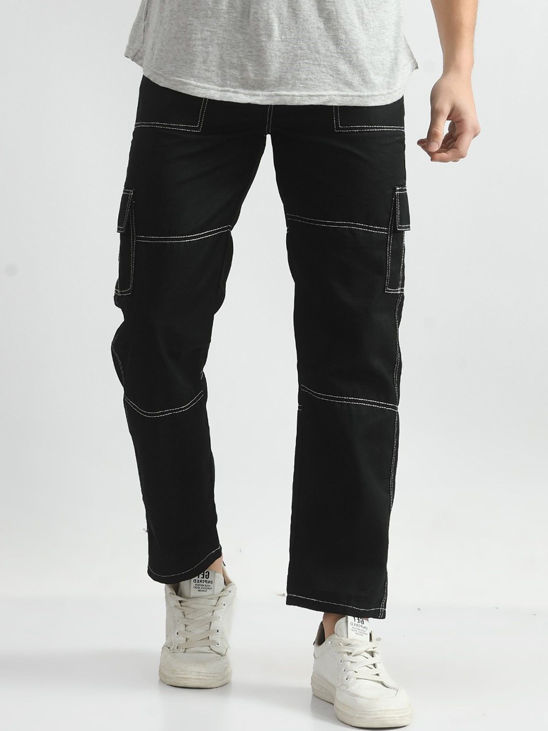 

LINARIA Men Classic Slim Fit Mid-Rise Cotton Cargo Jeans, Black