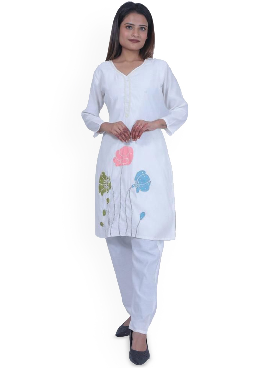 

Wavy Collection Floral Embroidered Pure Silk Straight Kurta with Trousers, White