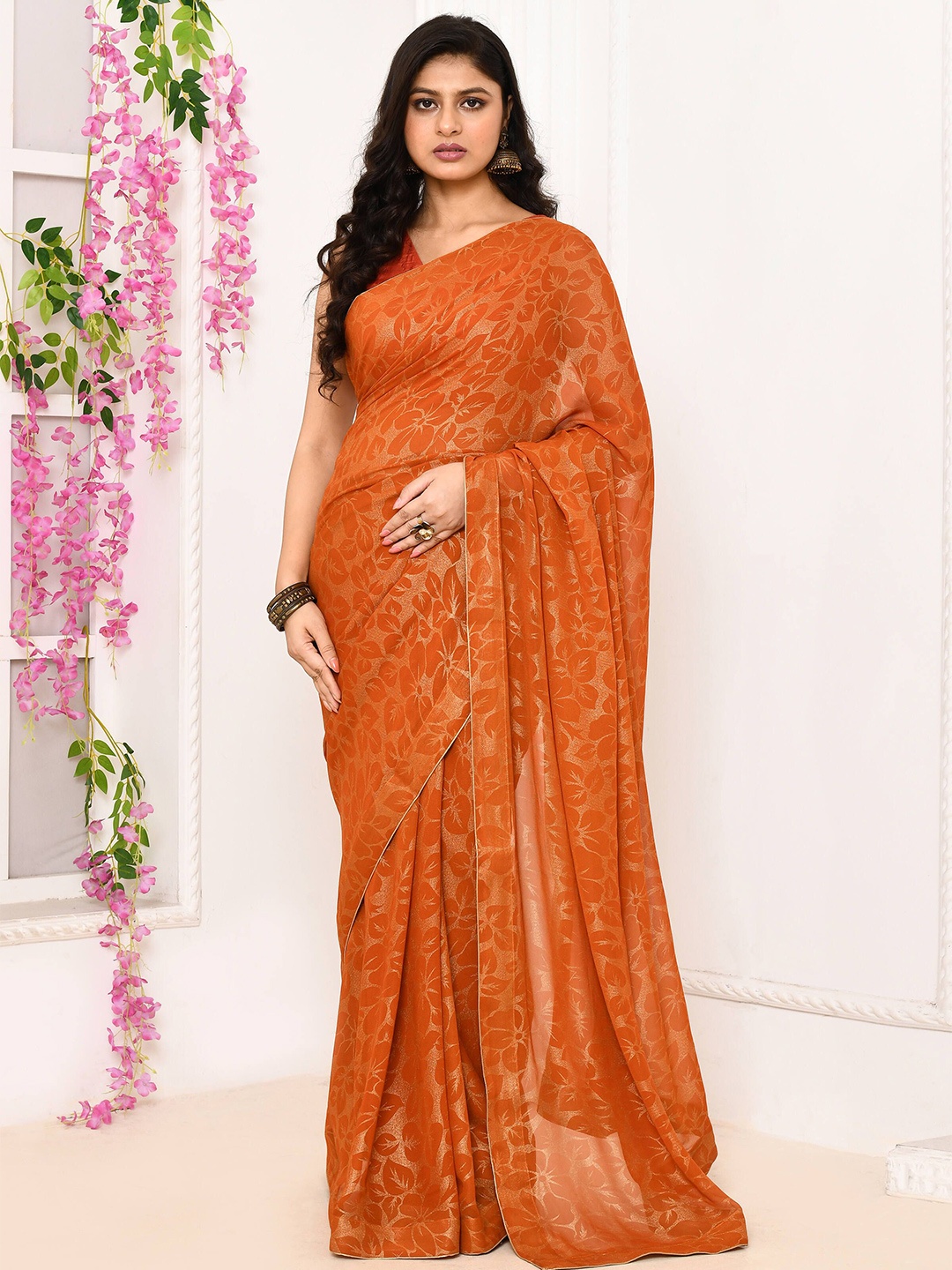

THREAD SAGA Floral Printed Saree, Orange