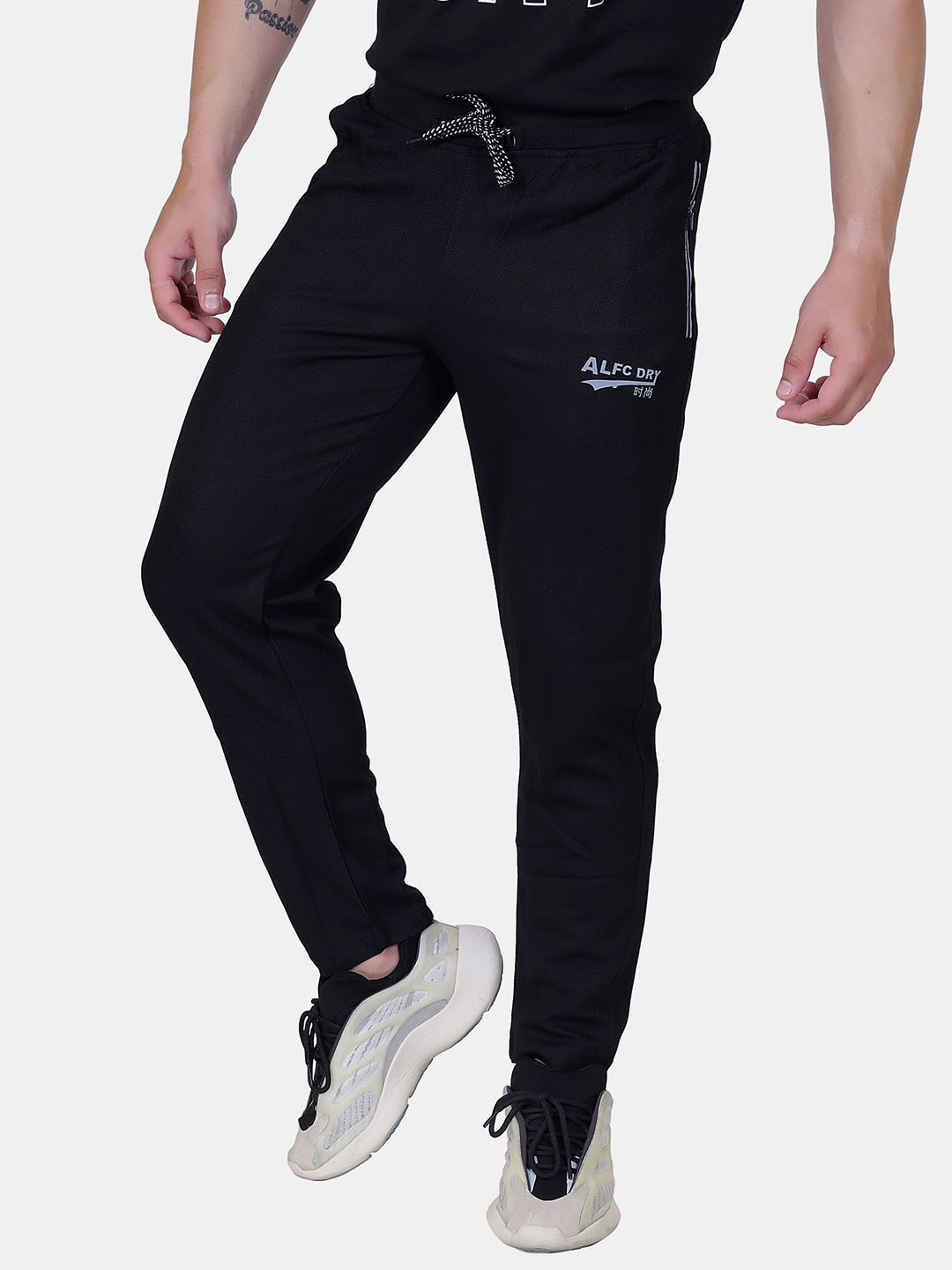 

BAESD Men Regular Fit Mid Rise Dri-FIT Track Pants, Black