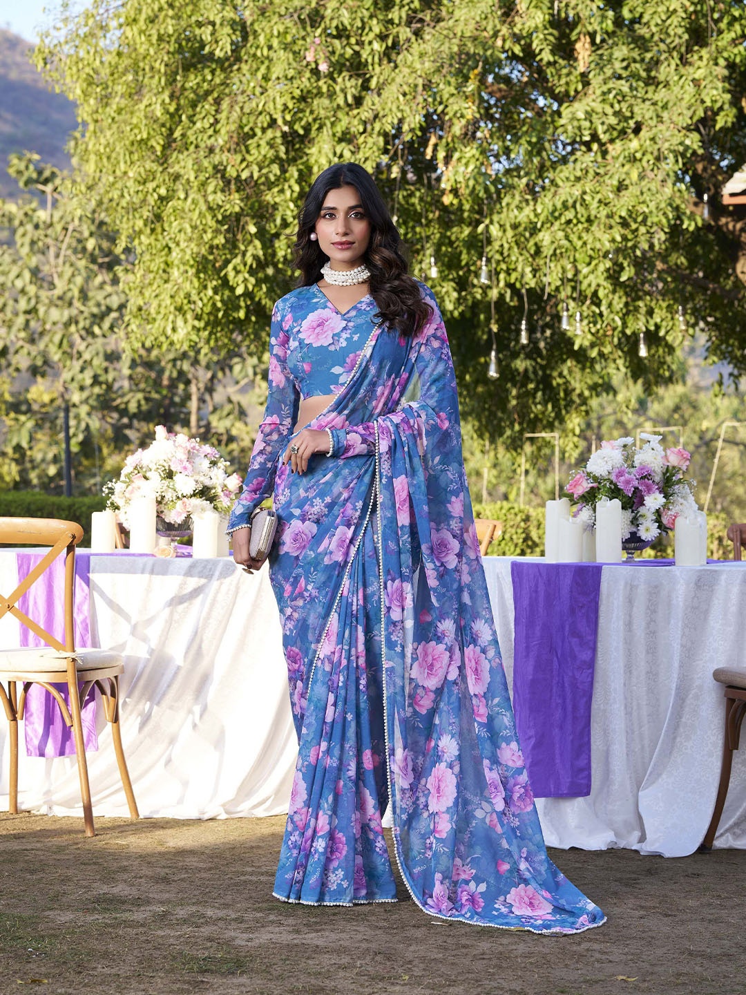 

MADHAVPRIYA Floral Printed Embellished Beads and Stones Saree, Blue