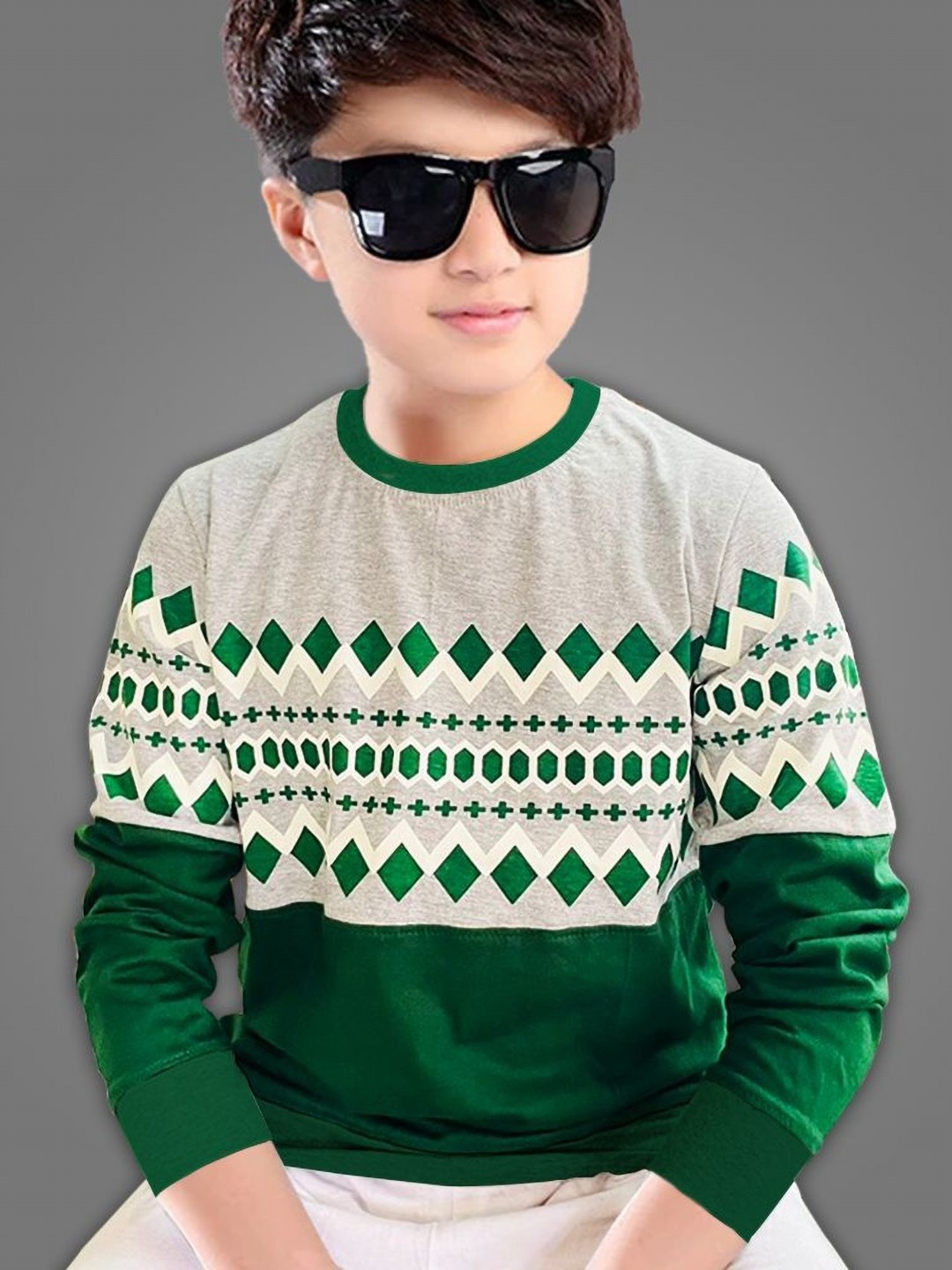 

MYEONN Boys Colourblocked Cotton Sweatshirts, Green