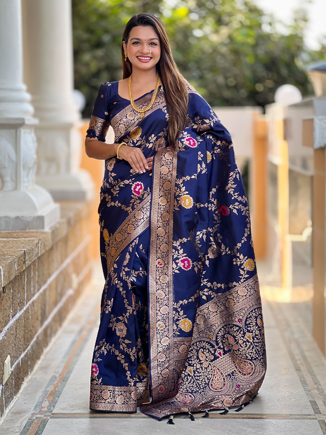 

Ekta Textiles Woven Design Zari Pure Silk Banarasi Saree, Navy blue