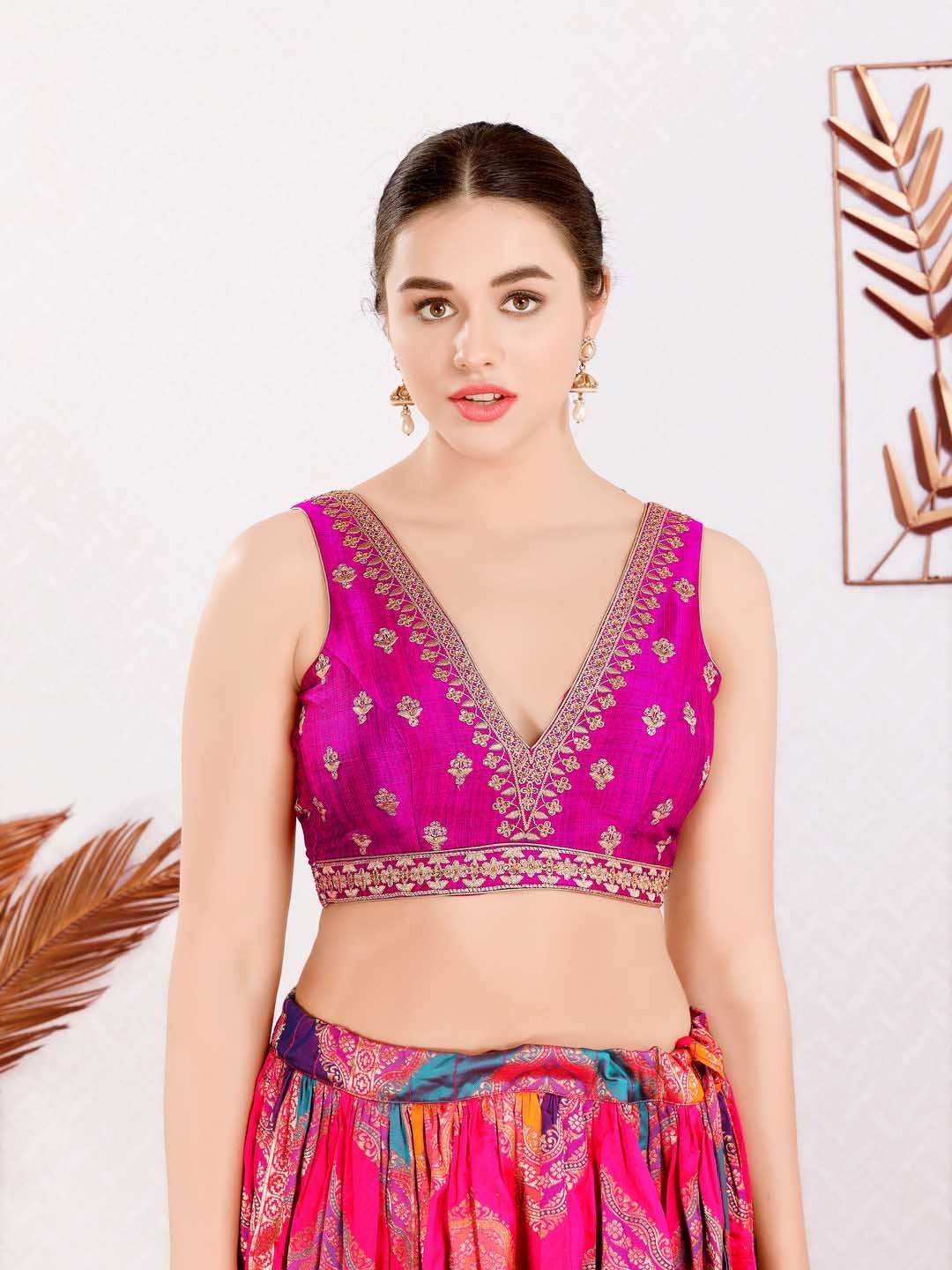 

VAMAS - THE DESIGNER BLOUSES Women V-Neck Padded Saree Blouse, Purple