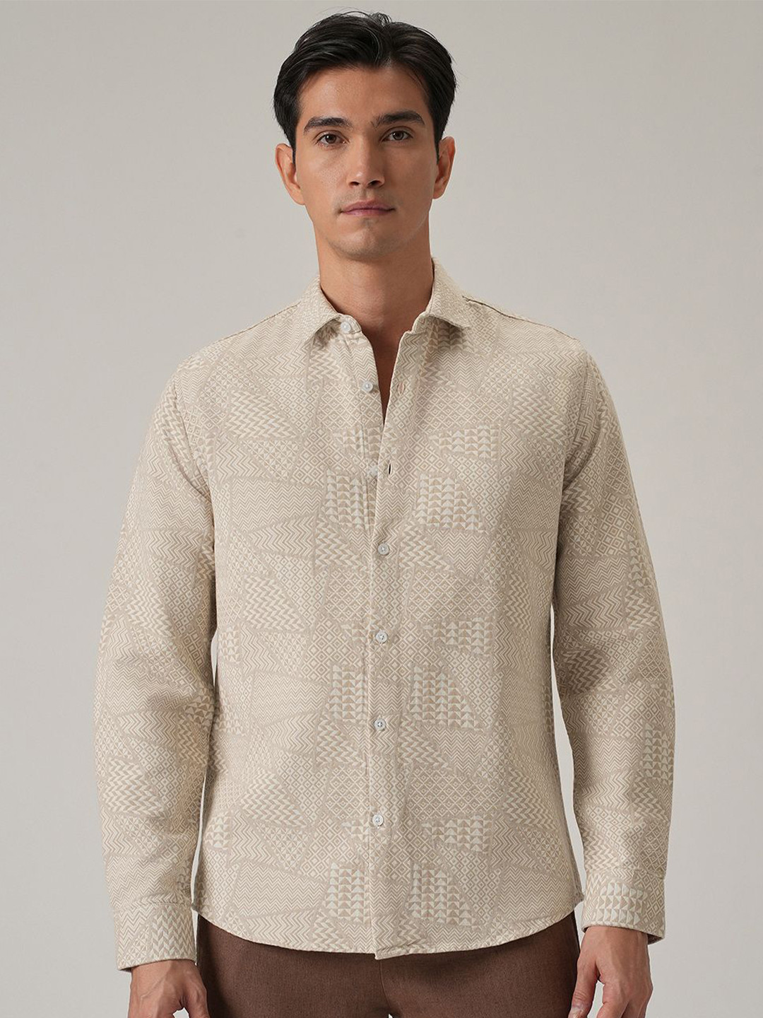 

Banana Club Men Classic Geometric Printed Casual Shirt, Beige