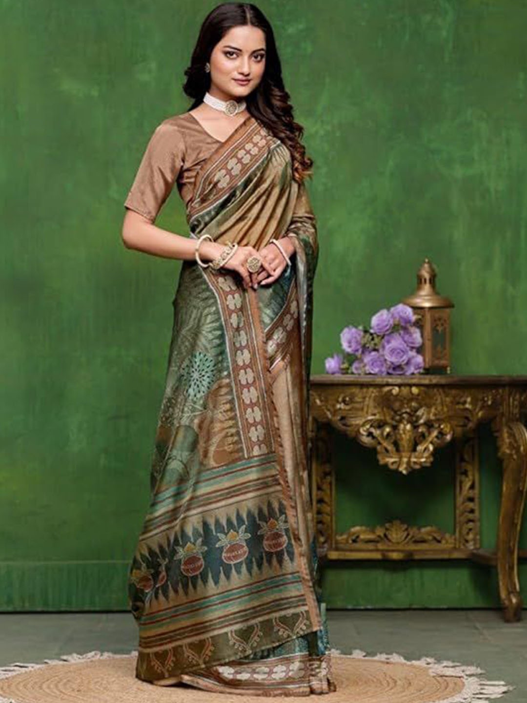 

BW X BUTTERFLY Floral Printed Pure Silk Saree, Brown