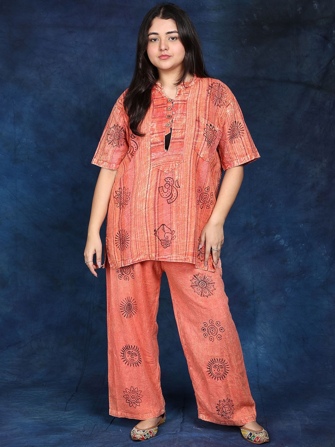

Exotic India Plus Size Block Printed Auspicious Symbols With Palazzo Co-Ord Set, Peach