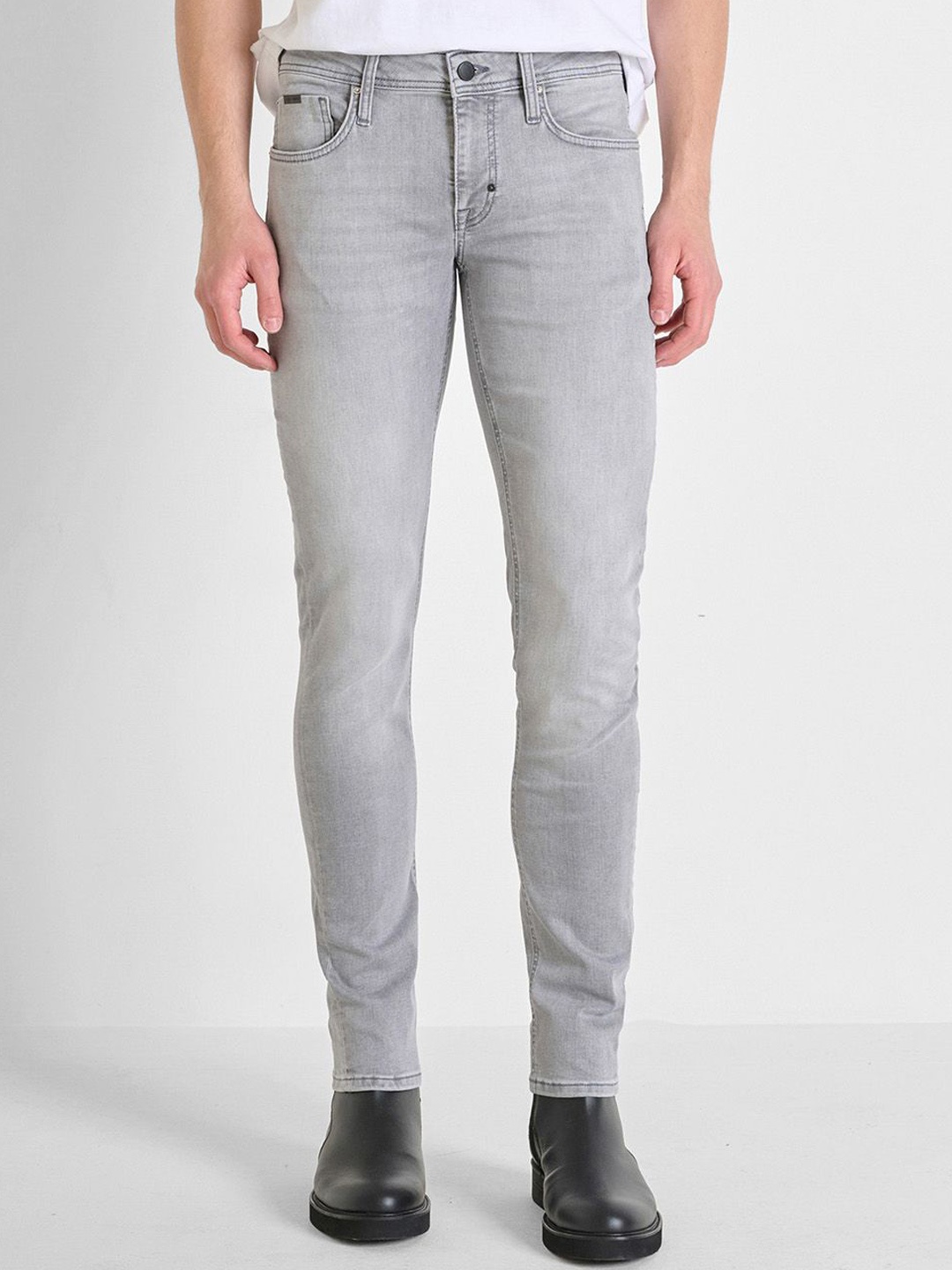 

Antony Morato Men Mid-Rise Tapered Fit Light Fade Jeans, Grey