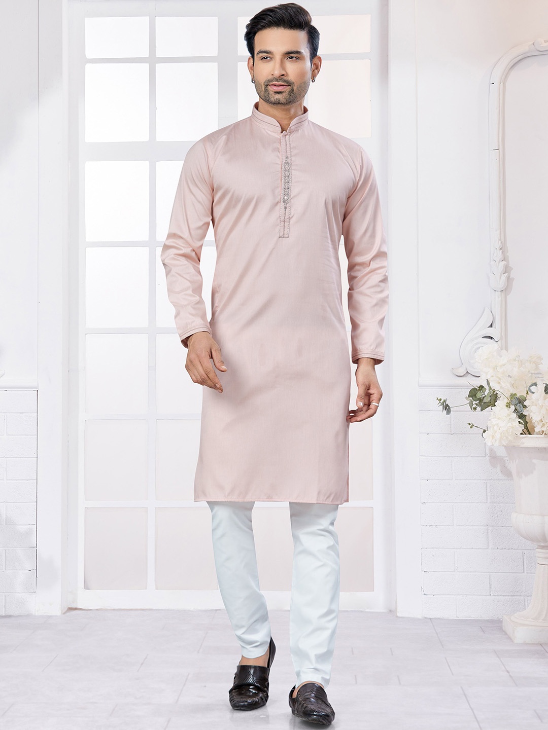 

OUTLUK Mandarin Collar Thread Work Cotton Straight Kurta, Peach