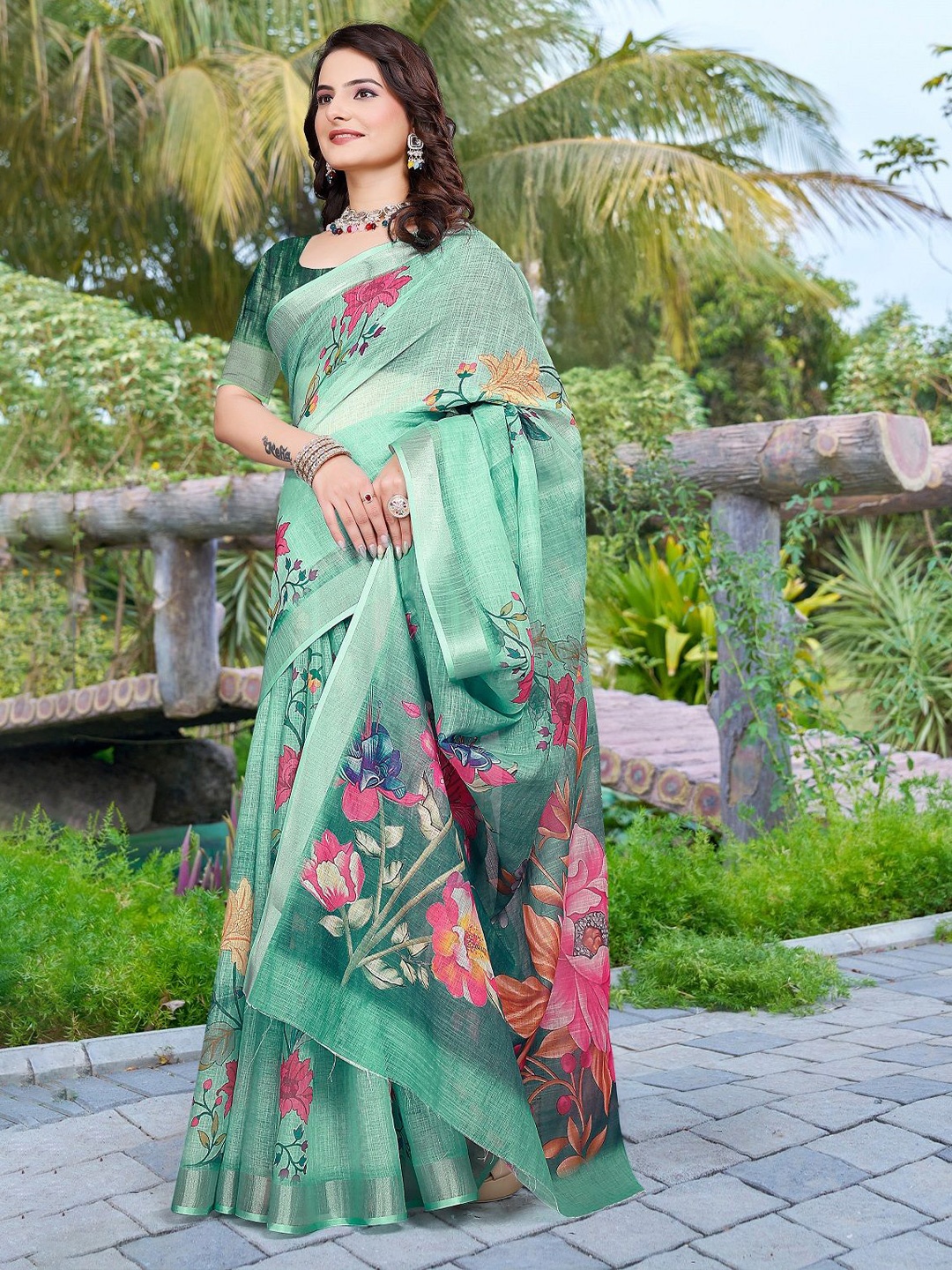 

Nimidiya Floral Printed Pure Cotton Zari Saree, Green