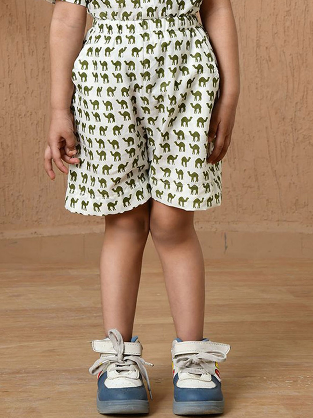 

MoMaa Boys Graphic Printed Relaxed Fit Cotton Shorts, Green