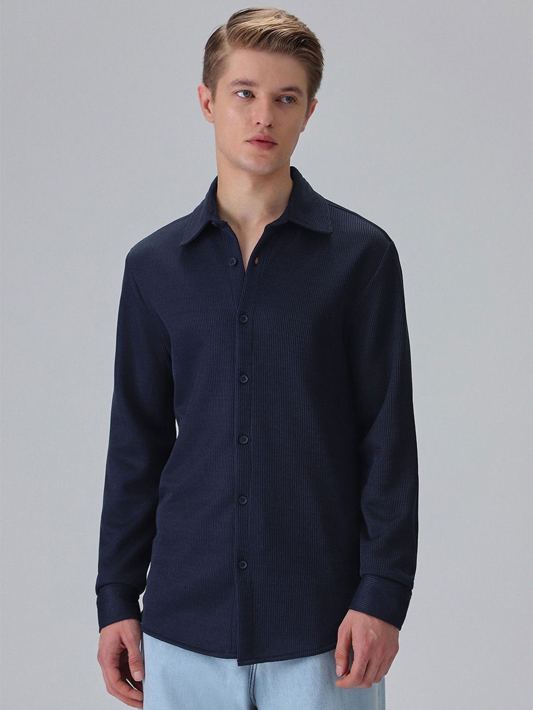 

Banana Club Men Classic Slim Fit Textured Casual Shirt, Navy blue