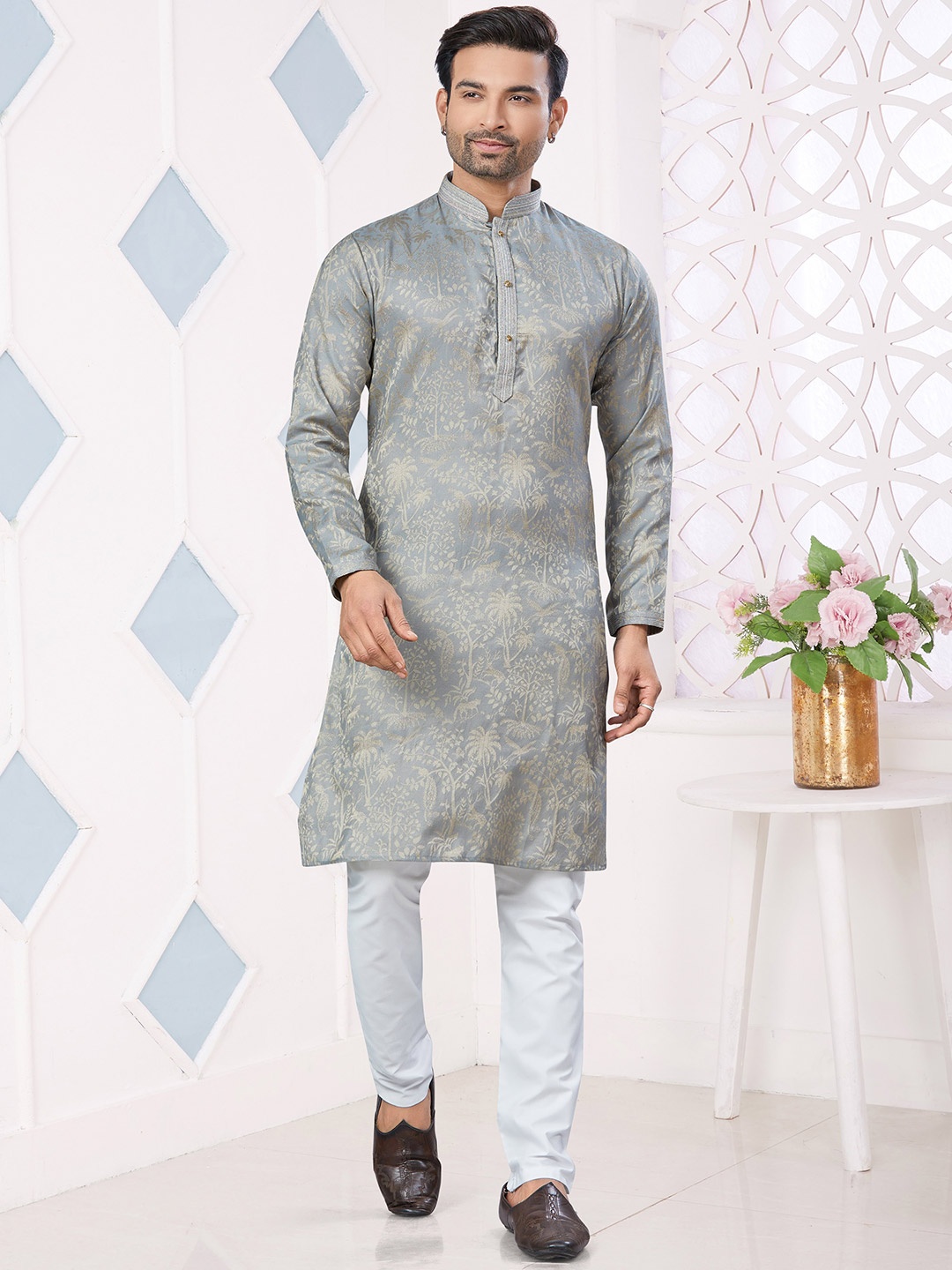 

OUTLUK Woven Design Mandarin Collar Art Silk Jacquard Kurta With Pyjamas, Grey