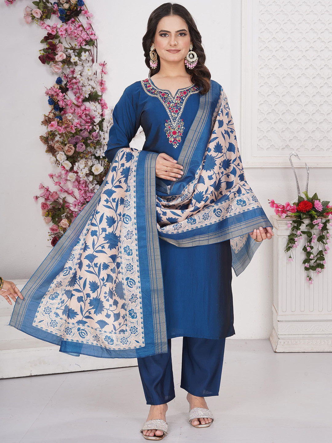 

Maheesha Floral Yoke Design Thread Work Notch Neck Straight Kurta With Trousers & Dupatta, Navy blue