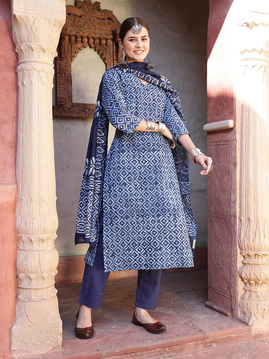 

Taavi Ethnic Motifs Printed Pure Cotton Straight Kurta with Trouser & Dupatta, Blue