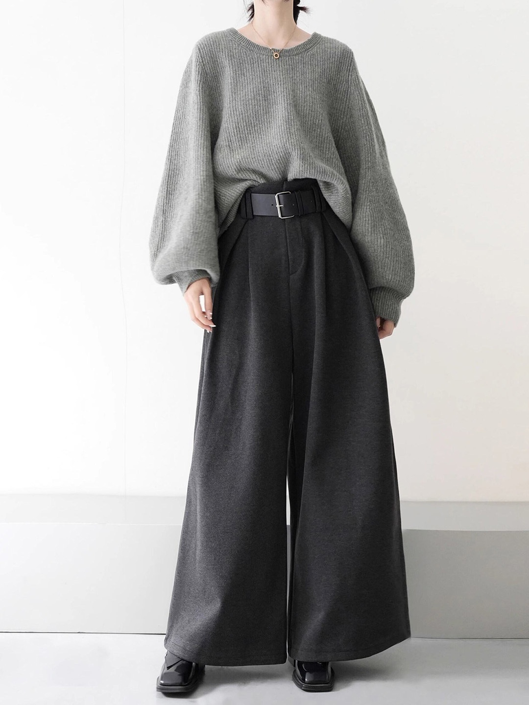 

Outzidr Women Original Pleated Trousers, Grey